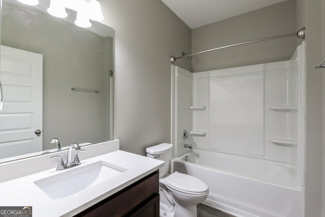 Building Photo - 3630 Lebella Ln