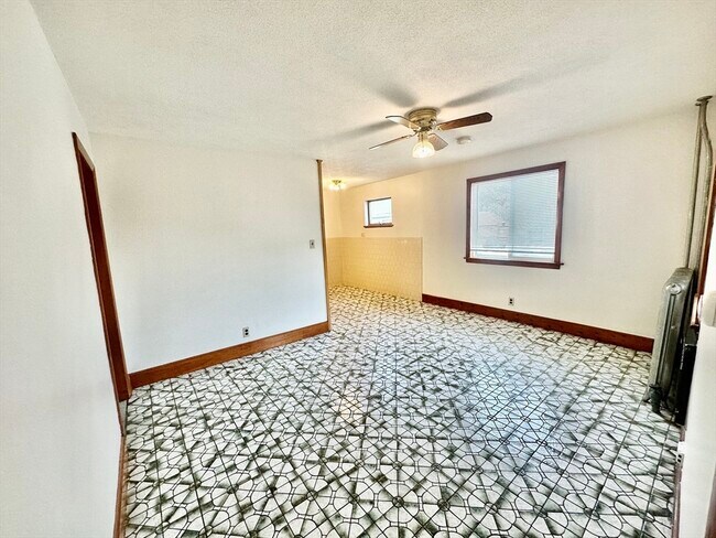 Building Photo - 30 South St