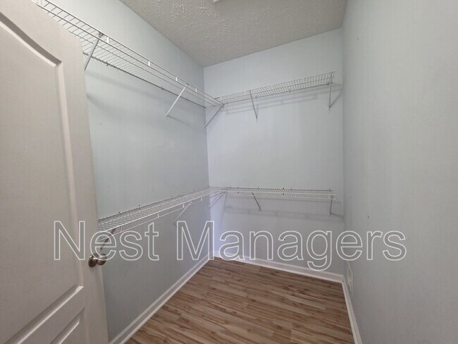 Building Photo - 1324 Kershaw Loop