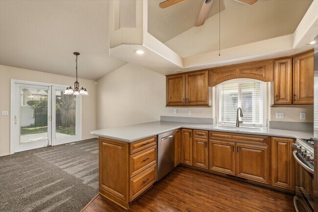 Building Photo - 2168 N Glennfield Way
