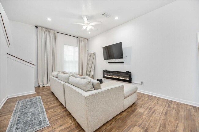 Building Photo - 14108 Bridgeport Rd