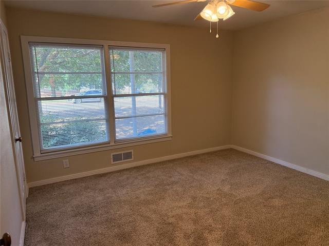 Building Photo - 4042 Benbrook St