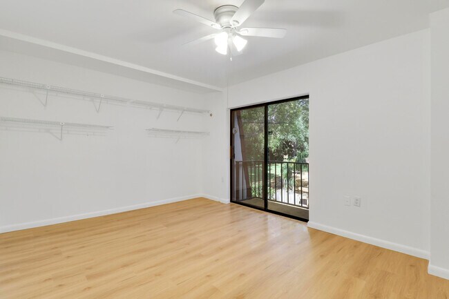 Building Photo - 2111 21st Ln