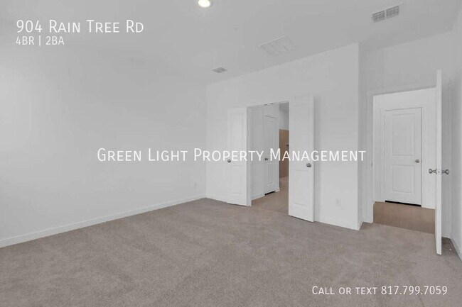 Building Photo - 904 Raintree Rd
