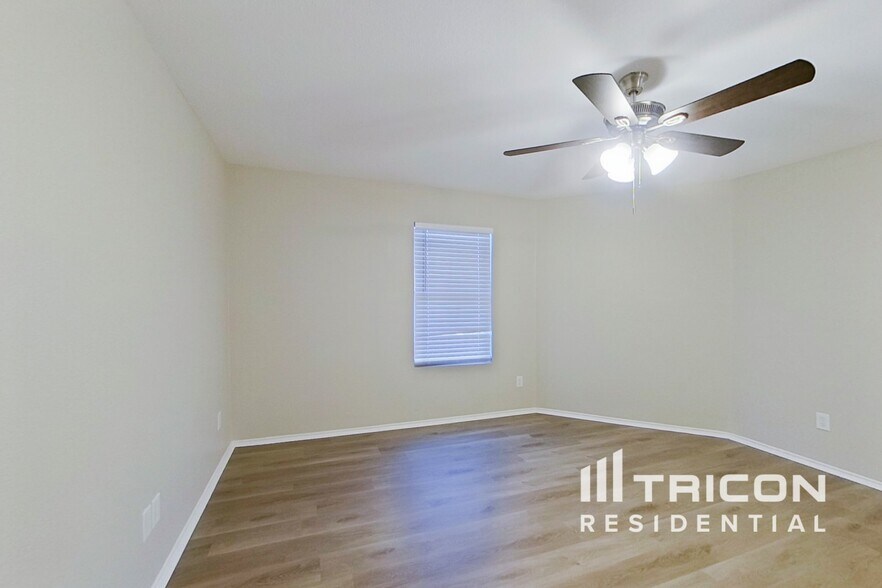 Building Photo - 2705 White Pine Dr