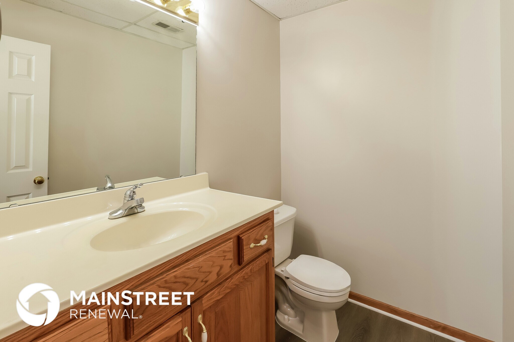 Building Photo - 309 SW Creek Ridge Drive .