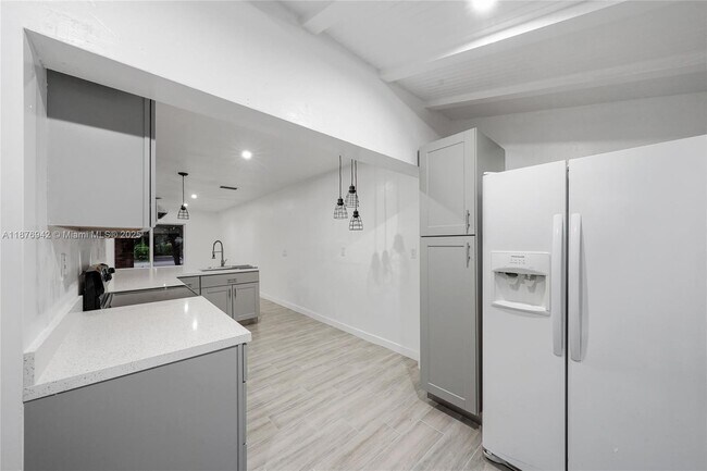 Building Photo - 7516 NW 44th Ct