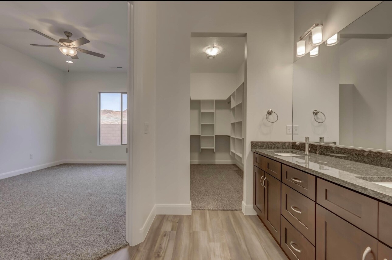 Building Photo - 4729 S Lucy Ln
