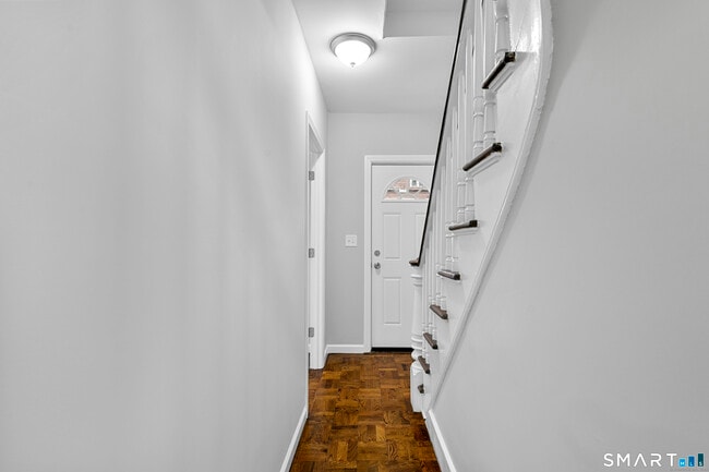 Building Photo - 196 Farren Ave