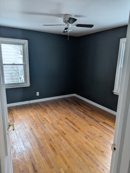 Building Photo - 1433 Westview Dr NE