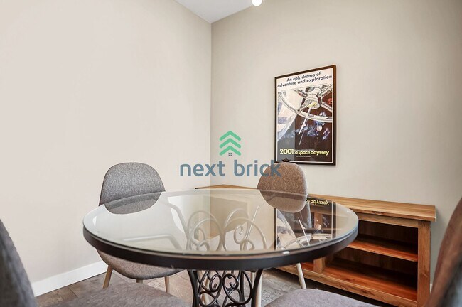 Building Photo - 1 BED & 1 BATH CONDO FOR RENT