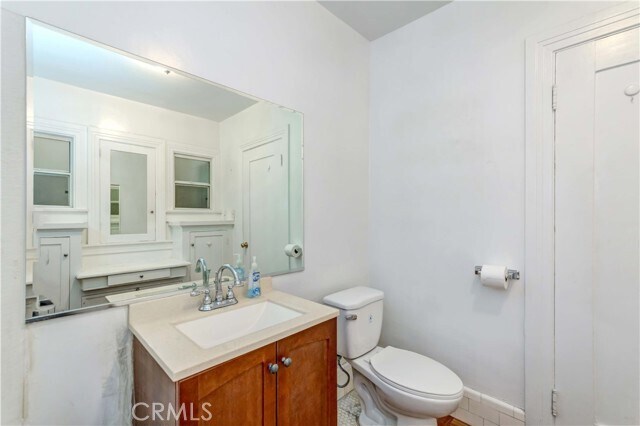 Building Photo - 1308 S Van Ness Ave