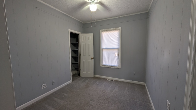 Building Photo - 502 E State Ave