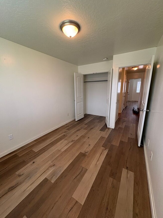 Building Photo - 159 W 700 N