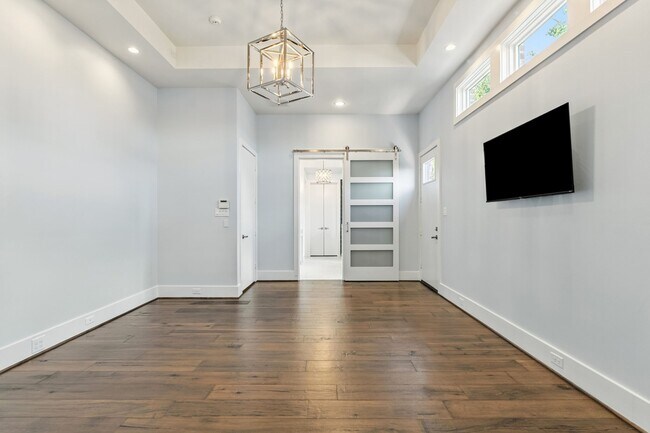 Building Photo - 3610 Oak Forest Dr