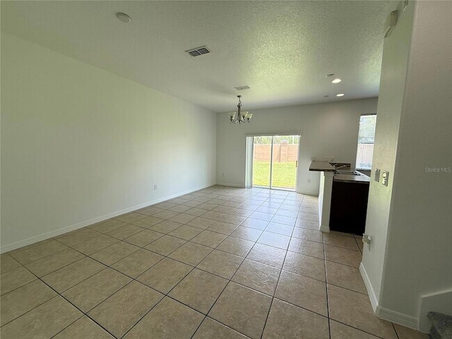 Building Photo - 10713 Savannah Landing Cir