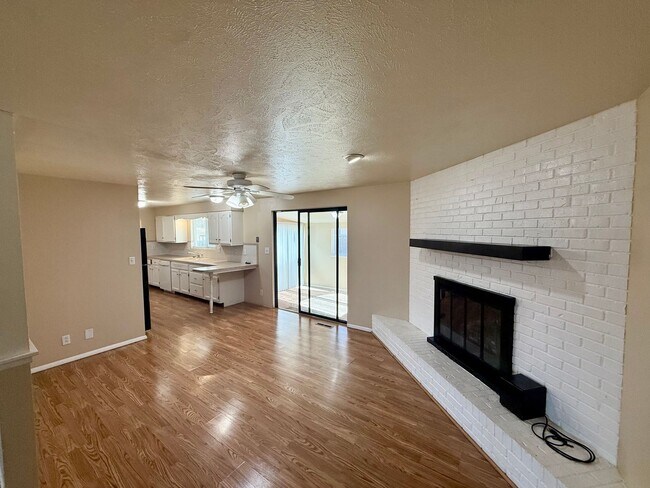 Building Photo - Charming, Updated Ranch-Style Home Near Lake Loveland