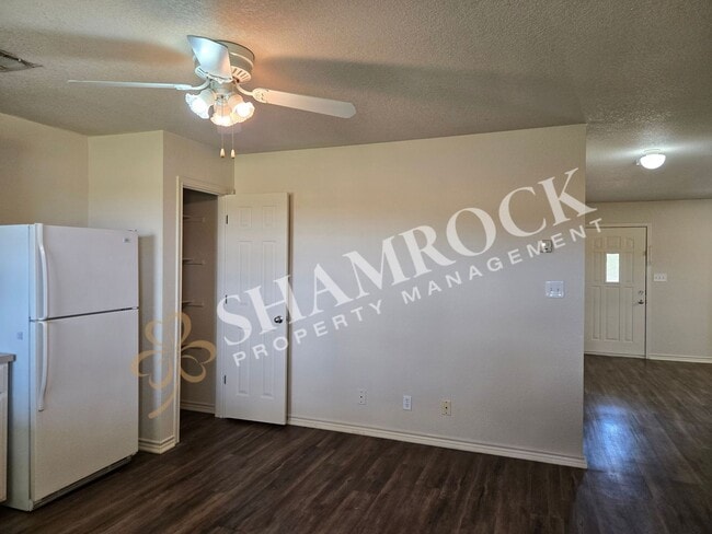 Building Photo - 214-B Melissa Dr