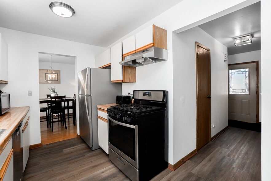 Building Photo - 1716 Rutgers Ct