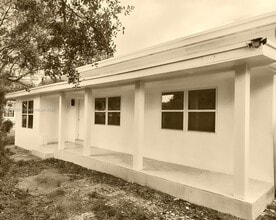 Building Photo - 400 NE 161st St