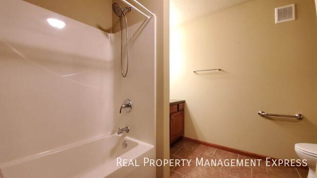 Building Photo - 8500 W Lavern Wipf St