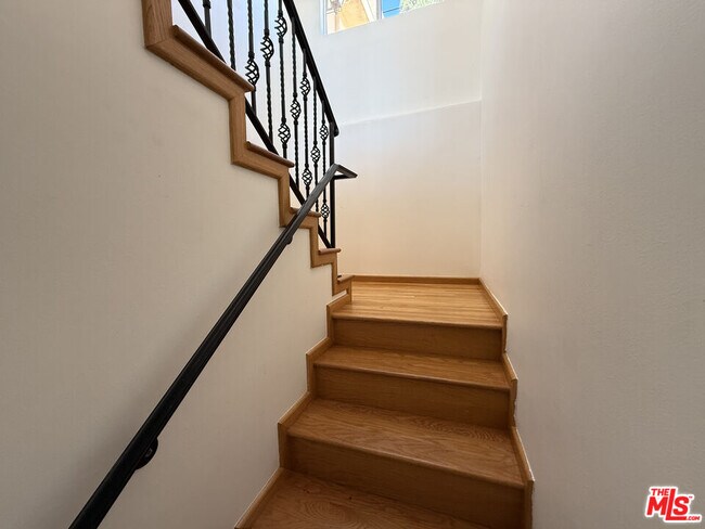 Building Photo - 4613 Reforma Rd
