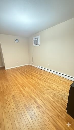 Building Photo - 172 W 24th St