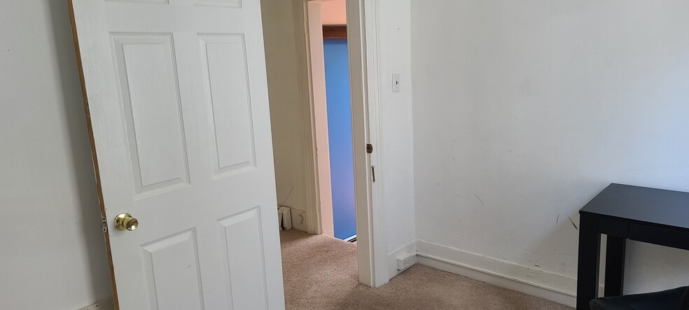 Building Photo - 43 Division St