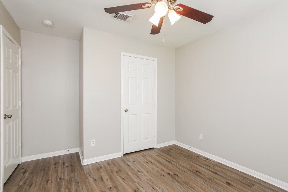 Building Photo - 25235 Clover Ranch Dr