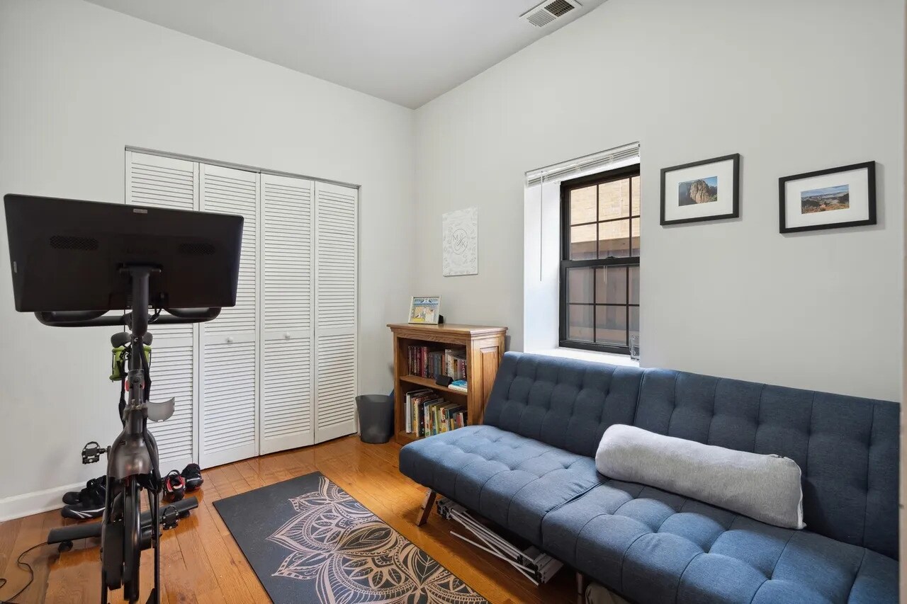 Building Photo - 1722 W Ohio St