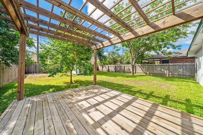Building Photo - 8809 Corran Ferry Dr