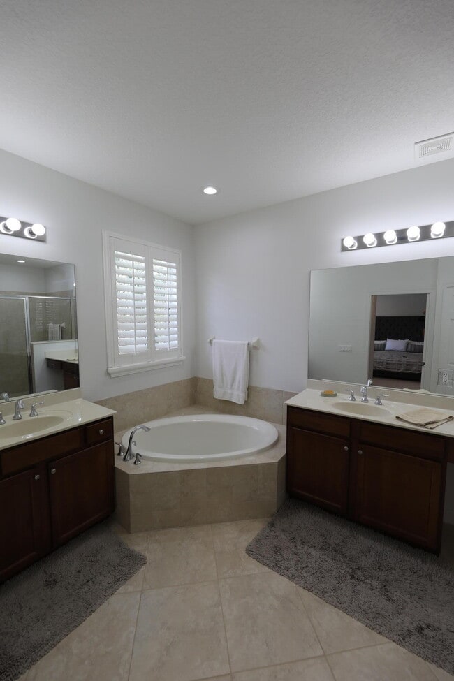 Building Photo - 5027 Dulce Ct