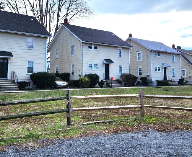 Primary Photo - The Manor