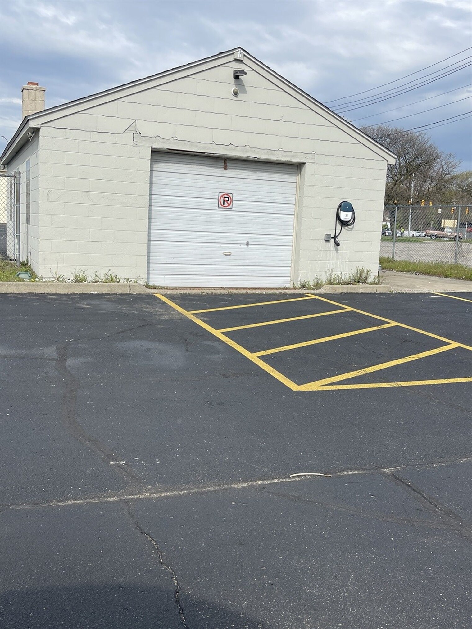 Building Photo - 27850 Gratiot Ave