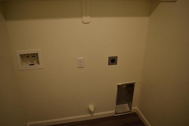 Building Photo - 1318 Eagle Ridge Court