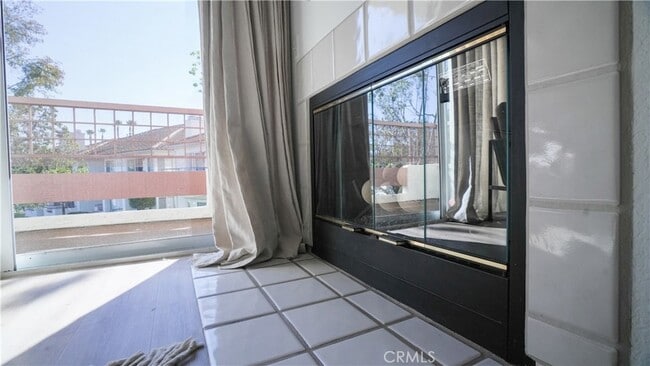 Building Photo - 405 Ribbon Beach Way