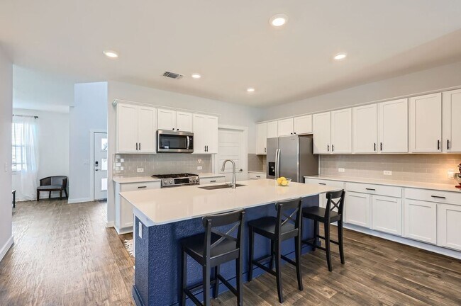 Building Photo - 13908 Neskar Dr