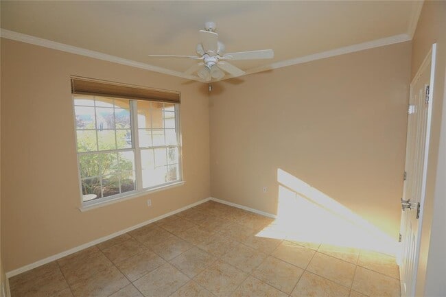 Building Photo - 127 Palmetto Dr