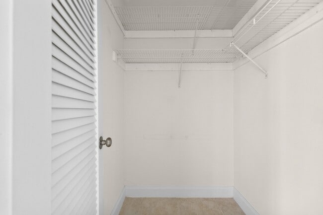 Building Photo - 818 W Camino Real