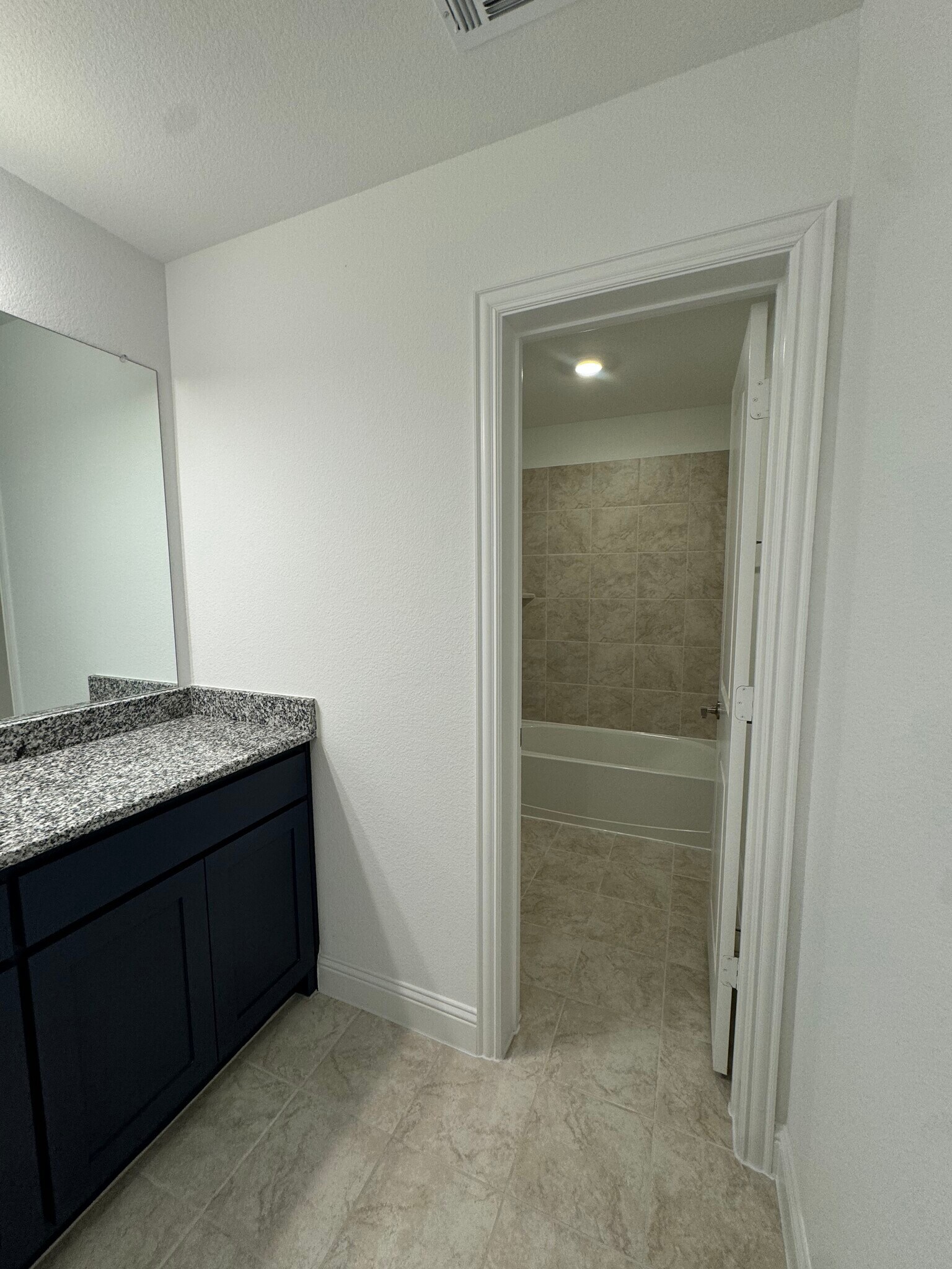 Building Photo - 701 Harmony Trl