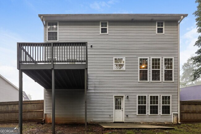 Building Photo - 916 Summit Park Trail