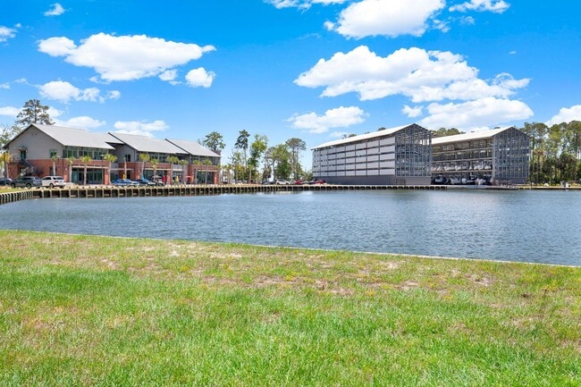 Building Photo - Waterways