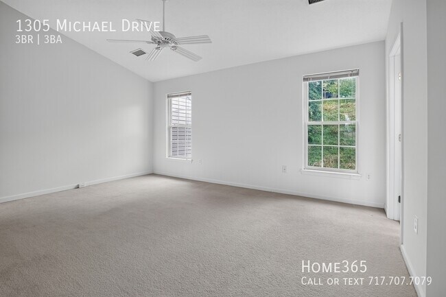 Building Photo - 1305 Michael Dr