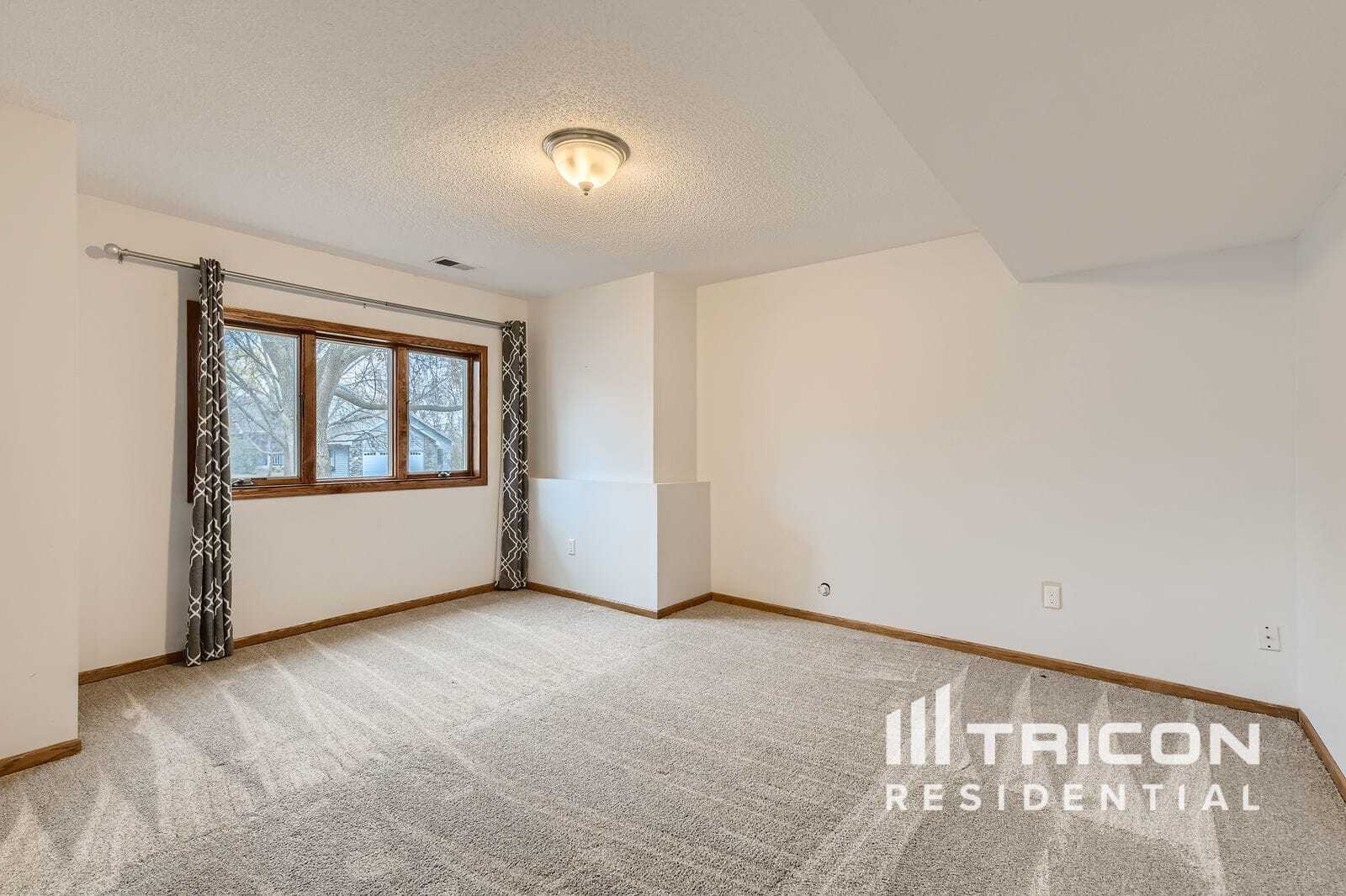Building Photo - 739 Ashley Dr