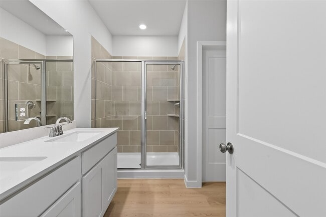 Building Photo - 3903 Flora Fld Dr