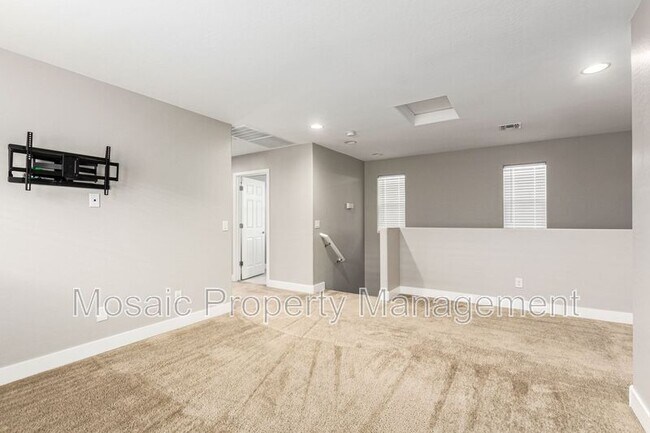 Building Photo - 4046 S 58th Ln