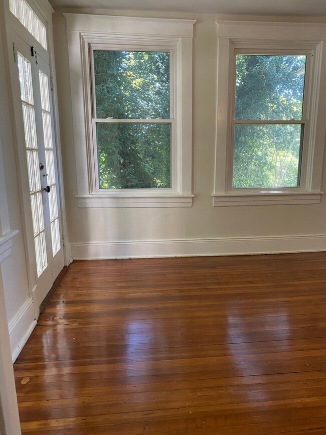 Building Photo - 2419 Terrell Pl