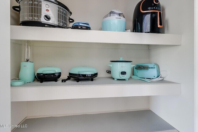 Building Photo - 1400 Mill Rd