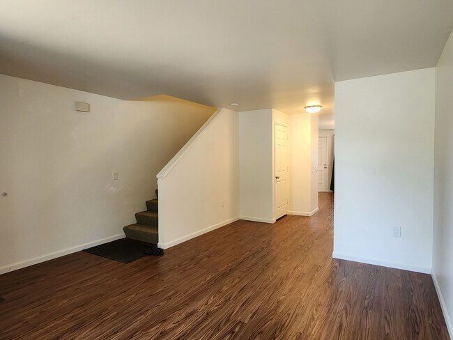 Building Photo - 651 North St
