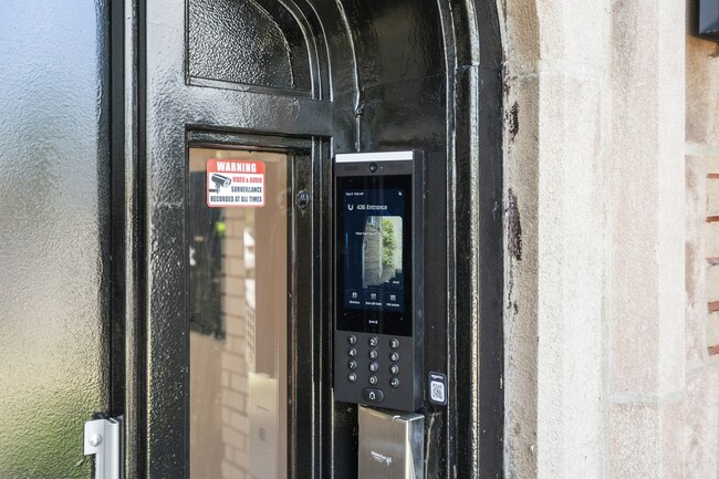 Building Photo - 432-436 S Maple Ave